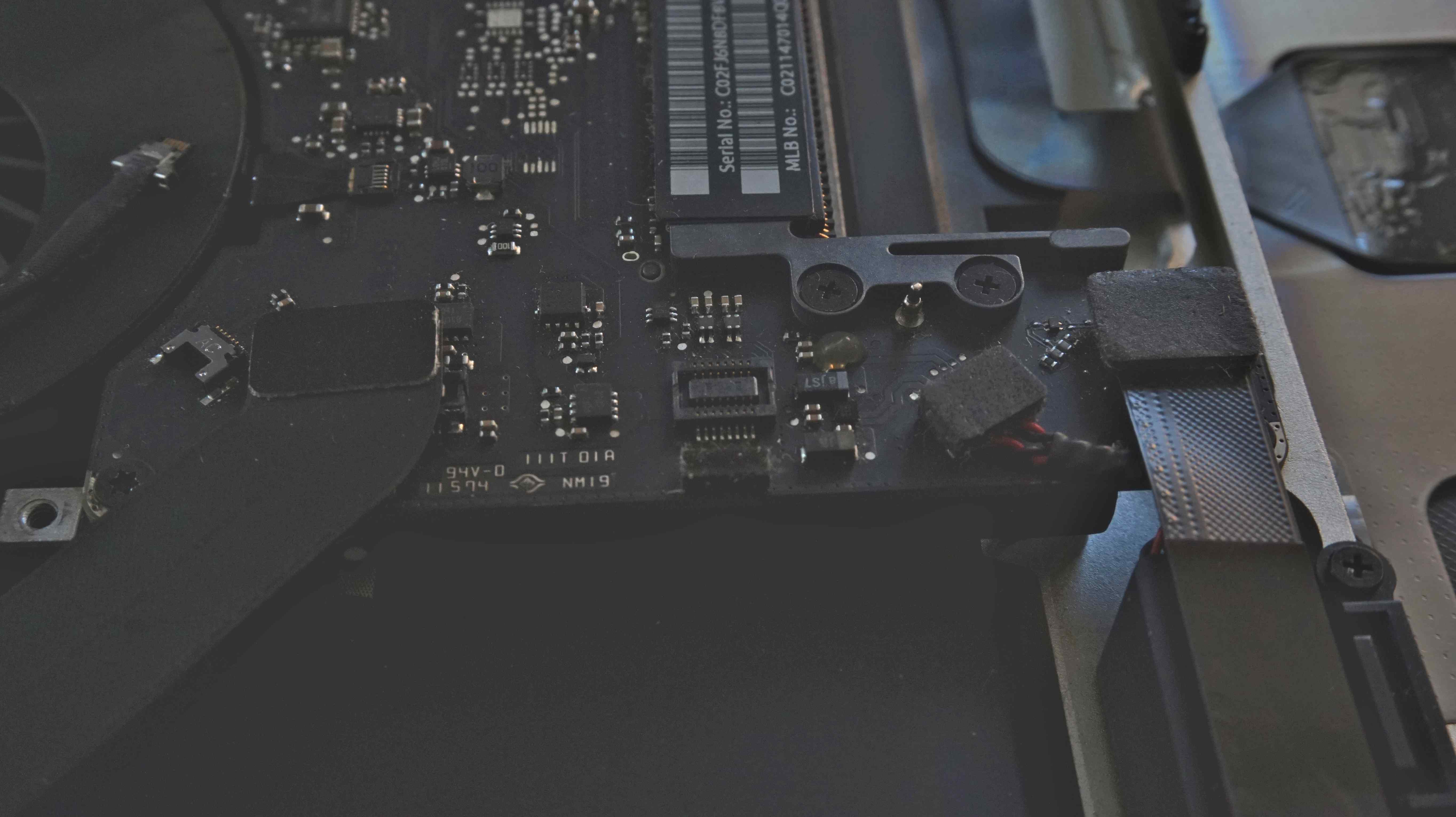 MacBook ouvert 4
